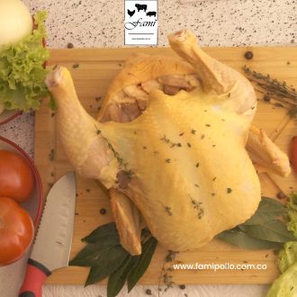 Pollo Criollo Entero x Libra