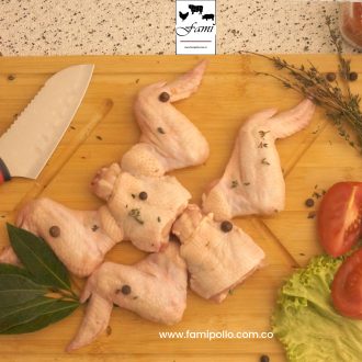 Alas de Pollo con Costillar x Libra
