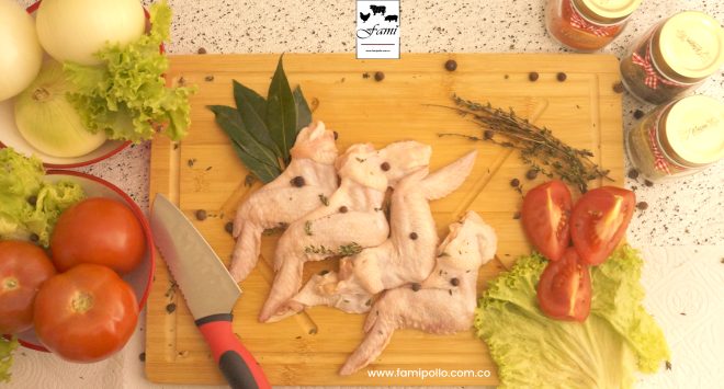 Alas de Pollo sin Costillar x Libra